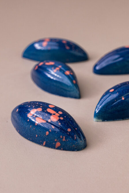 Blueberry Cheesecake bonbon